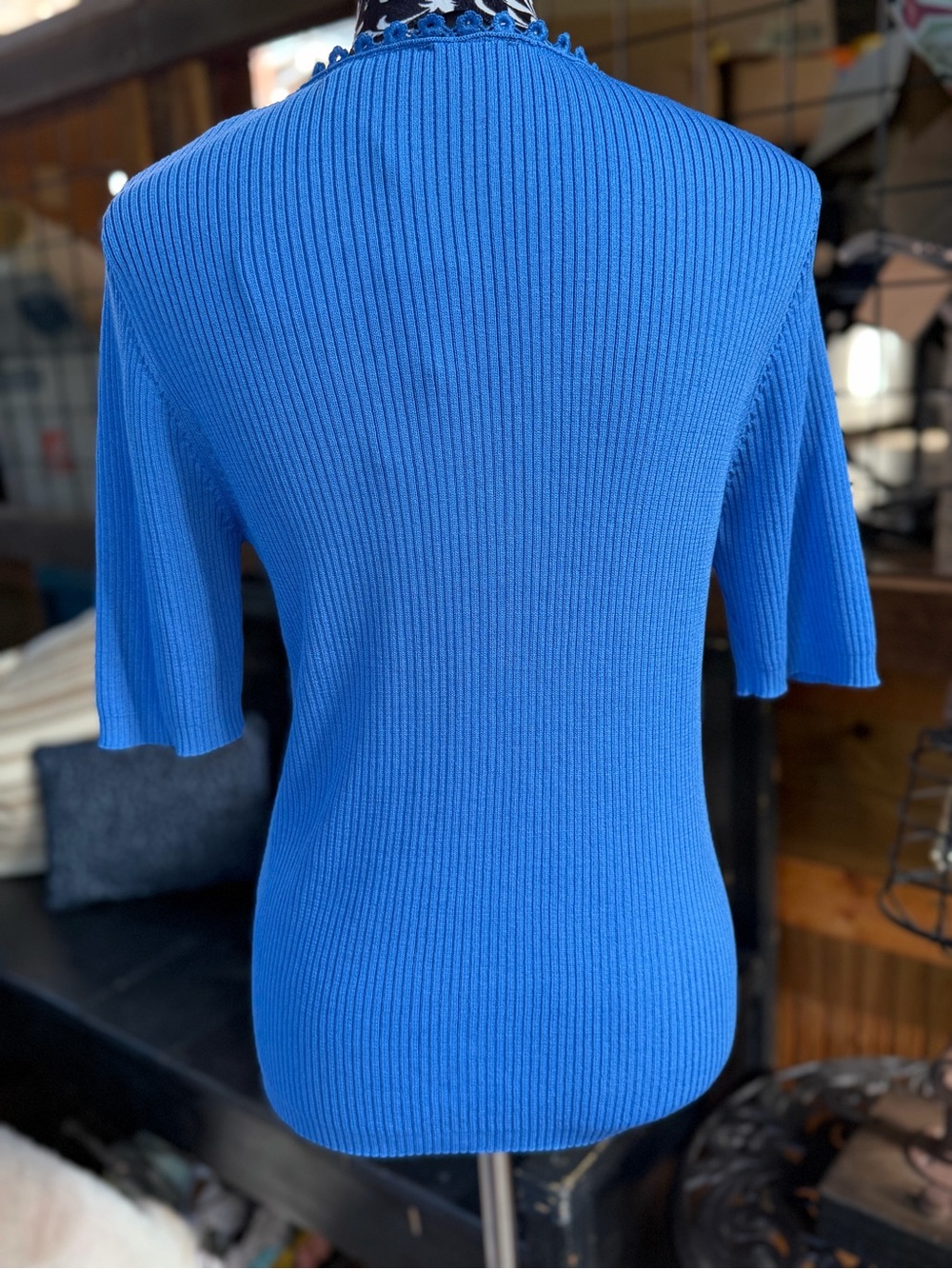 Tahari Bright Blue Ribbed Button-Front Top - Picture 3 of 9